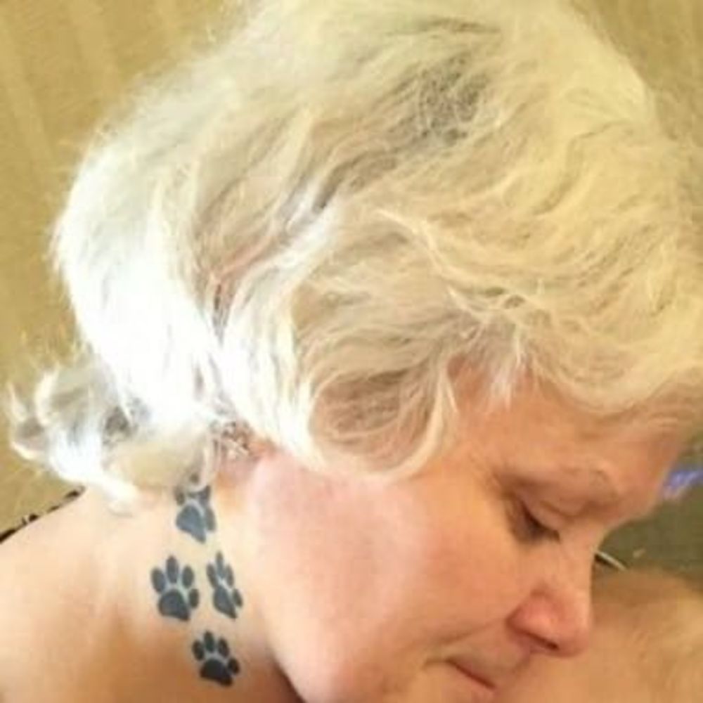 Meet your Posher, Cathy